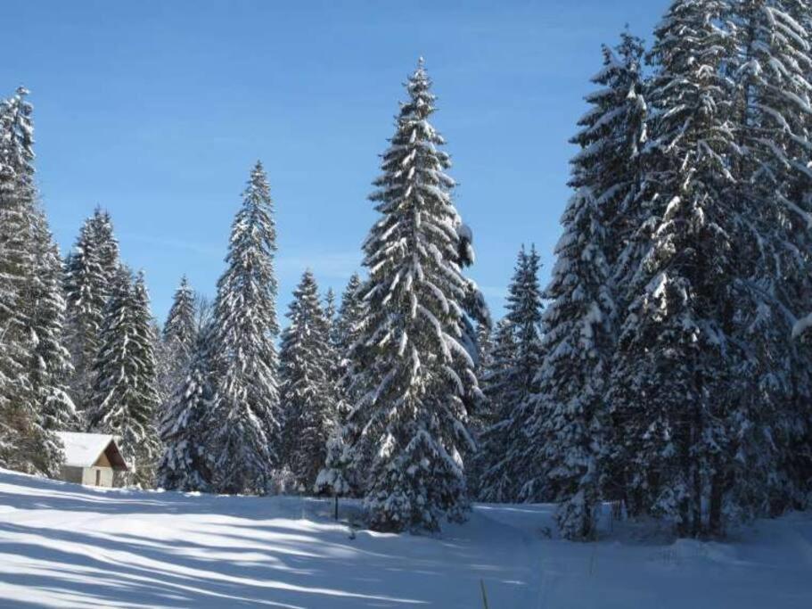 Les Cabanes De Pellier Charcier Bagian luar foto